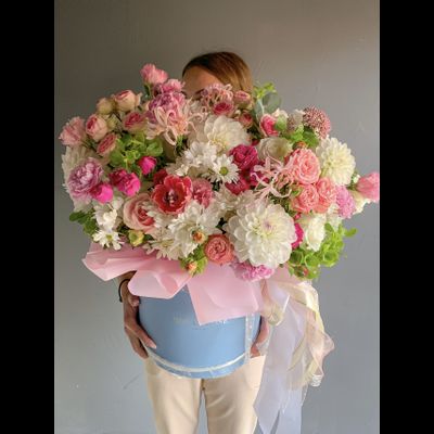 Огромный букет в коробке