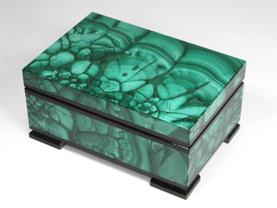 Шкатулка из Малахита с крышкой на шарнирах, ДР Конго (90*61*43 мм, вес: 310 г) №26662