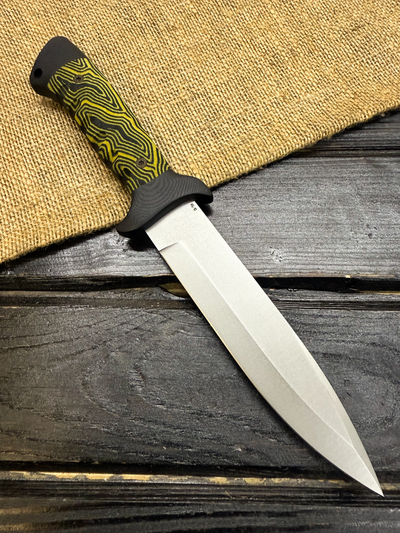 Подарочный нож 6Х9С сталь VG-10, рукоять комбинированная G10 и микарта яркая