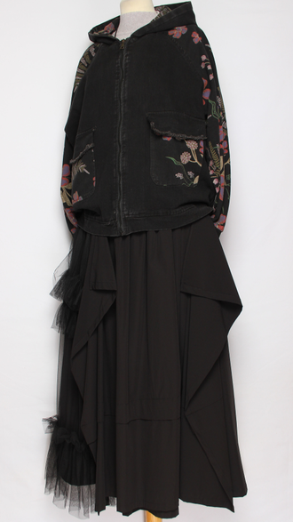 Джинсовка комбинированная "РОЗОВЫЕ ЦВЕТЫ" черная р.44-48