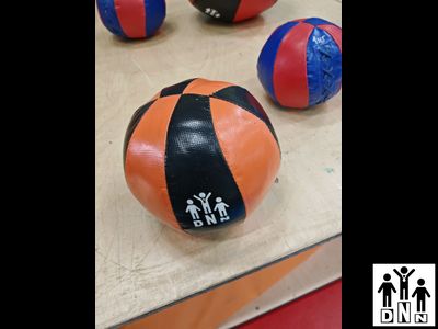 Мяч медбол 6кг из тента. Диаметр 26см DNN