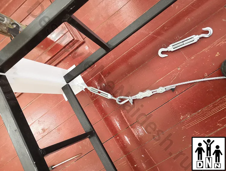 Монтаж ринга на помосте