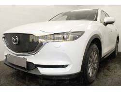Защита радиатора для Mazda CX-5 2017- 3D black верх с камерой PREMIUM