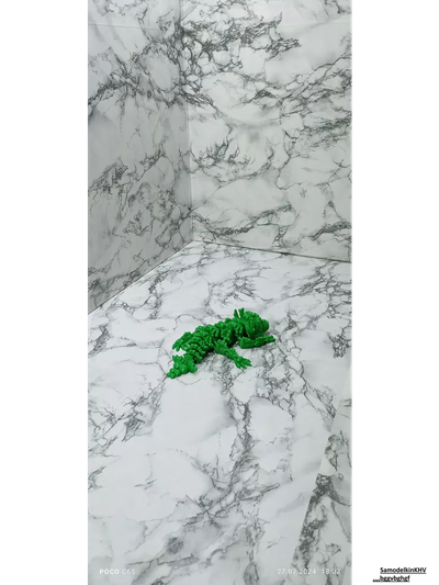 Дракон с рогами подвижной