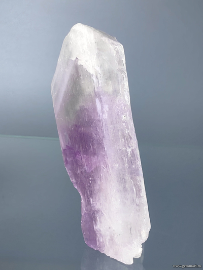 Кунцит (разн. сподумен). Афганистан. 84*35*27мм