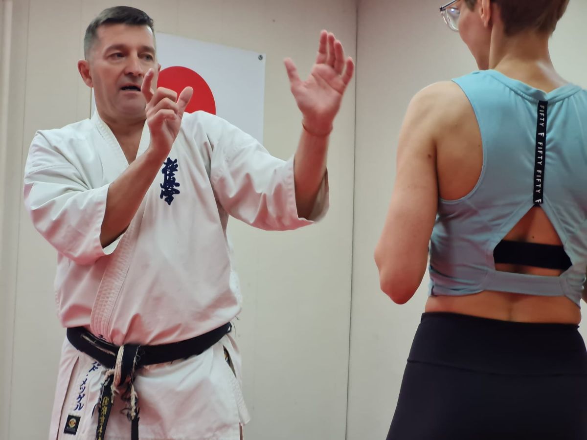 Семинар-практикум "Основы ножевого боя": в клубе Самурай (Екатеринбург) протестировали базовую техни