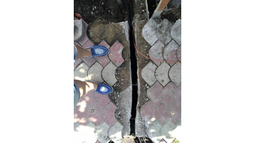 Установка камер видеонаблюдения с разрешением 4 мп 4К. Прокладка в трубах ПНД под газоном.