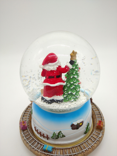 Снежный шар музыкальный с движущимся поездом 16*14*14см, D-10см, (Два вида)