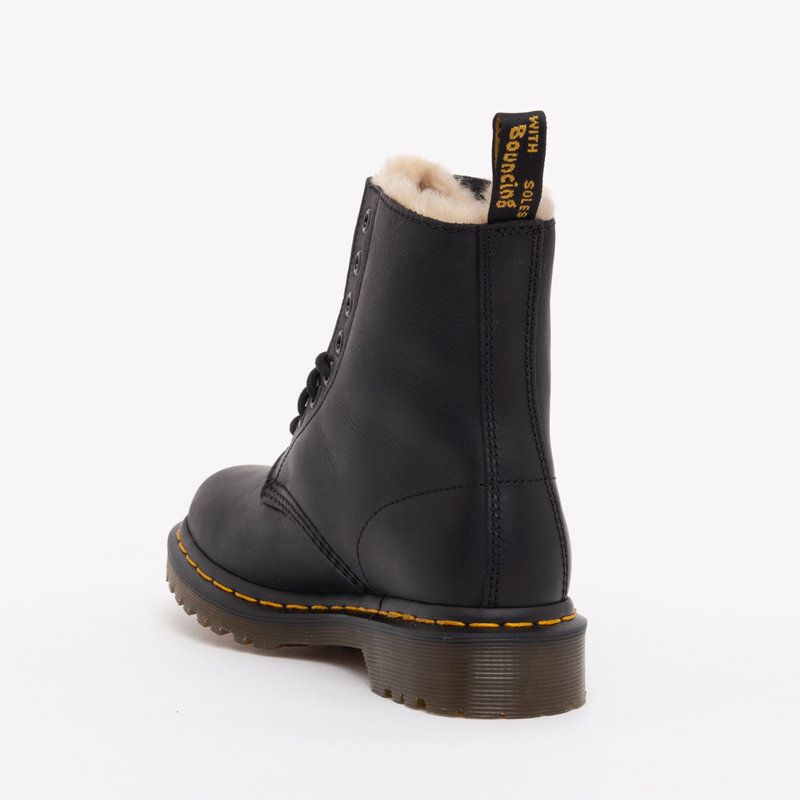 зимние ботинки Dr Martens Serena черные