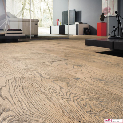 Декор паркетной доски Haro Дуб Табако Серый Браш 4V 1-пол, масло 530795 в интерьере детально