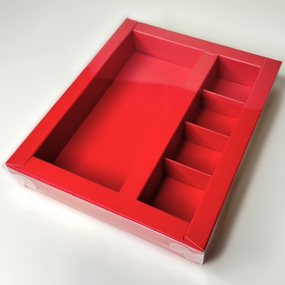 Коробка для 4 конфет + шок. плитки 160мм (красная), 200*165*30мм