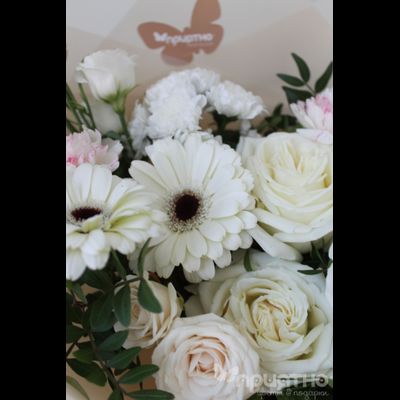 Букет цветов на 8 марта № 702