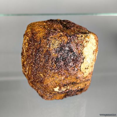 Альмандин (разн. гранат). Россия. 90*65*65мм