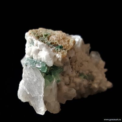 Апофиллит и стильбит на породе 40*38*21мм.