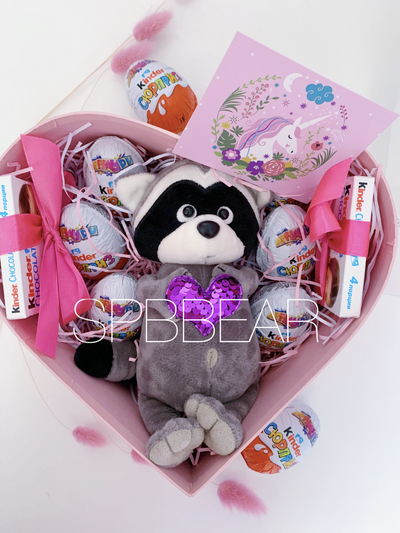 Подарочная коробка Киндер сюрприз и енот средняя