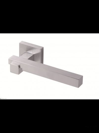 Дверная ручка Venezia Unique "CODA BICOLORE" матовый хром / полированный хром