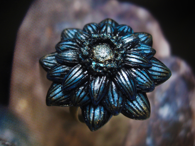 Космическое кольцо-цветок "Свет Полярной звезды"