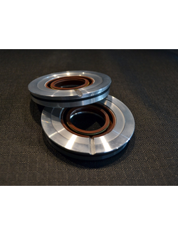 Комплект 1: комплект 2-х обойм с сальниками для картера РМЗ-640