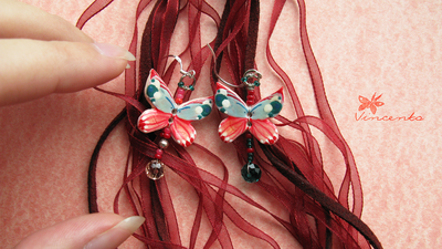 Яркие серьги в виде бабочек авторской работы - серьги "Мотыльки"