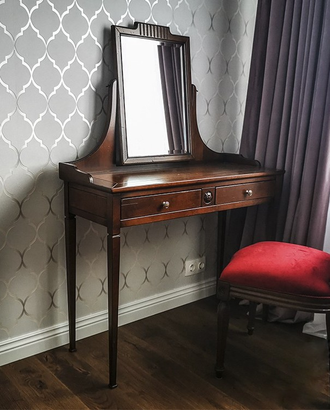 Туалетный стол в французском стиле.