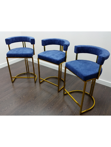 СТОЛЫ И СТУЛЬЯ