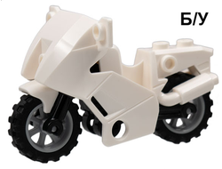 ! Б/У - Motorcycle City with Black Chassis Long Fairing Mounts and Light Bluish Gray Wheels, White (52035c02) - Б/У