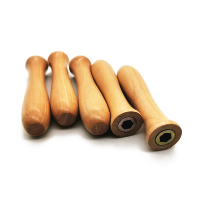 Рукоятка из дерева с резьбой М8