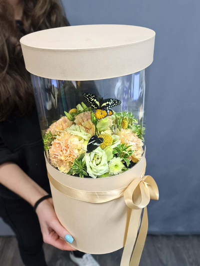 Букет с бабочками 108