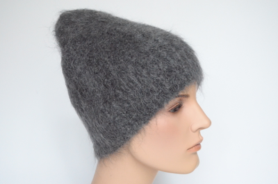Темно - серая вязаная женская шапка из мохера зима 2023