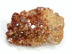 Ванадинит, кристаллы на породе, Марокко (50*35*22 мм, 56 г) №35885