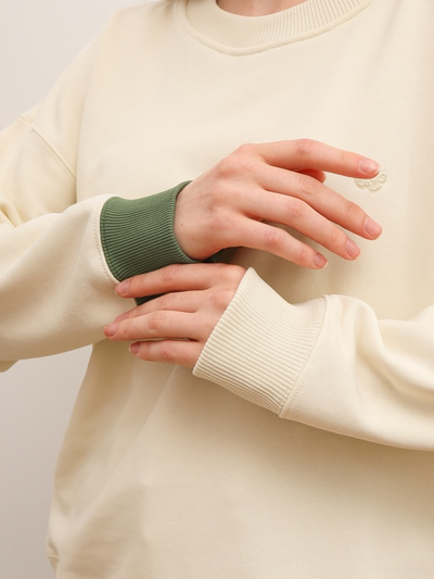 Женский свитшот "Светлое вдохновение"