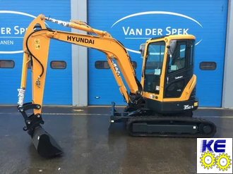 71MH-12420 Стекло лобовое нижнее закаленное HYUNDAI R35Z-9