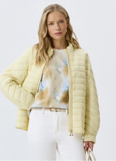 Легкая куртка со стежкой