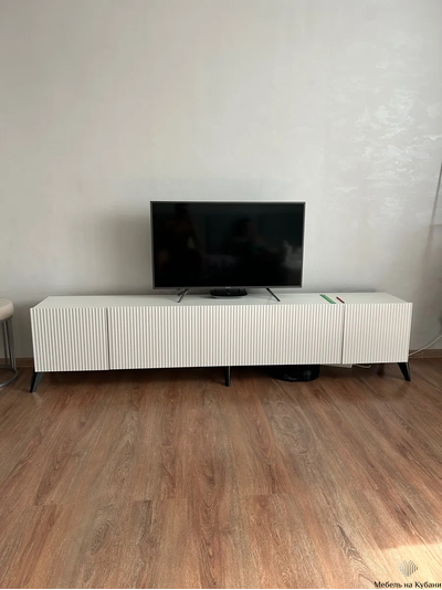 Сканди тумба под ТВ Белый/Белый Глянец