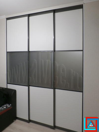 Перегородка-телескоп КАСКАД из 3-х створок в створе проема