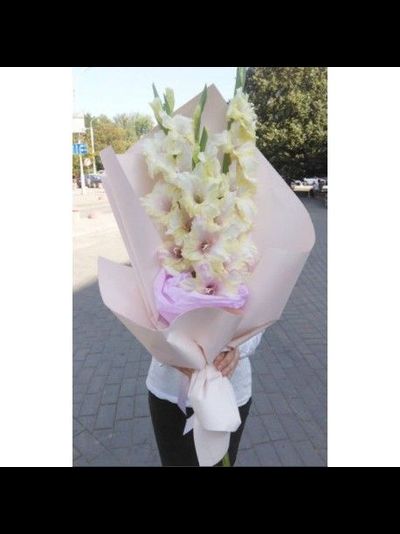 Букет из гладиолусов "В школу"