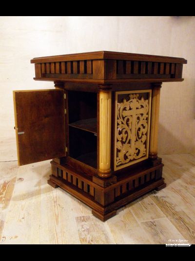 Жертвенник, деревня Ячно, Польша