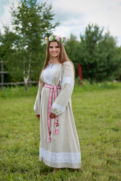 plate-v-slavanskom-stile-makos-svetlaya-2