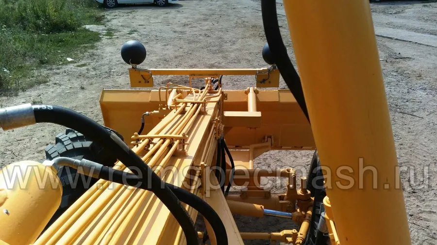 Автогрейдер ДЗ-180 после полного капремонта