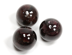 Шар Гранат Альмандин в ассортименте, Индия (15,5 - 16 мм, 7-8 г) №35922