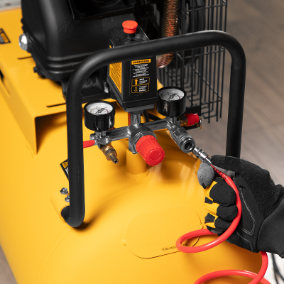 Воздушный компрессор Denzel BCV2200/100