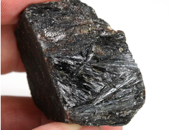 Нуумит (жедрит-антофиллит), необработанный образец, Гренландия (43*32*22 мм, 40 г) №29925