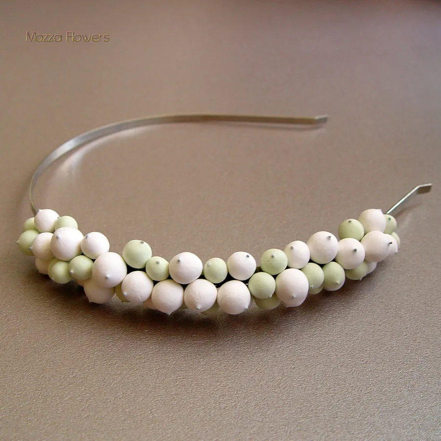 Ободок со снежноягодником