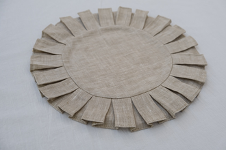 Салфетка со складками из натурального льна