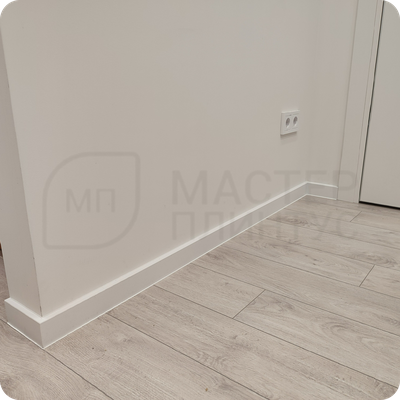 Плинтус ХДФ Dollken Cubu Flex Life XL 80мм Х 2,5 м 1013/5012 Белый