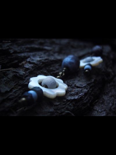 Благотворительность. Бохо-серьги с перламутром "Предзимний лес" (2 вида)