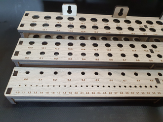 Подставка для сверл 1-16 мм через 0.1 мм с ушками для подвешивания (в разобранном виде)