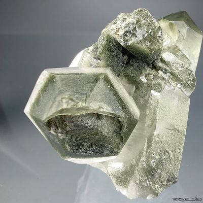 Горный хрусталь с включениями хлорита. Северная Осетия. 52*25*30мм.