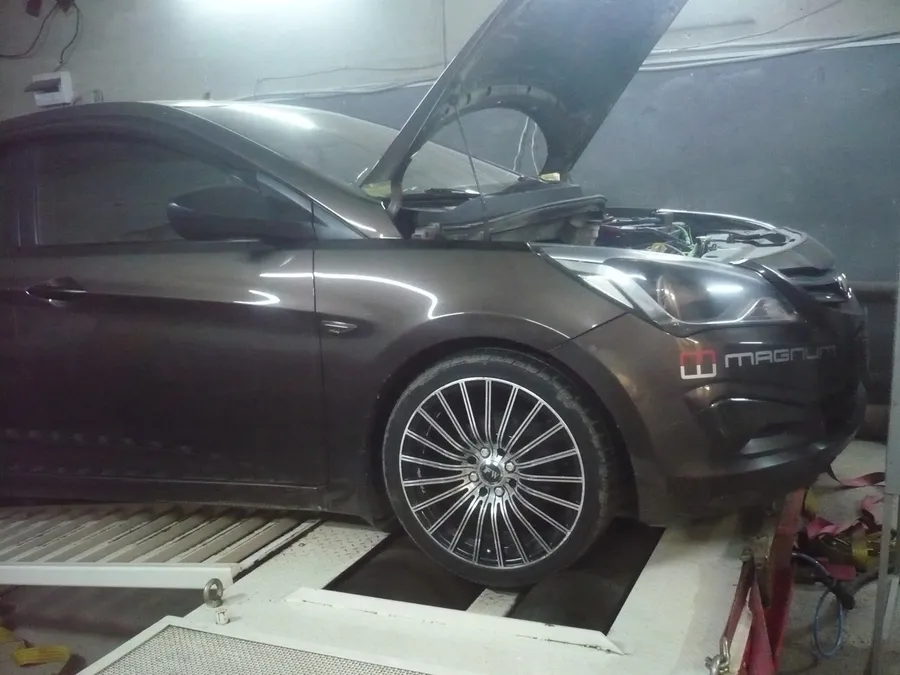 Hyundai Solaris 1.6 - 123Hp MT 2014 Compressor
Установлен компрессор 0.5 - 0,7 бара, форсунки, дополнительная прокладка для снижения степени сжатия, выпуск, впуск. 