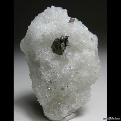 Шеелит на кварце. США. 44*25*19мм